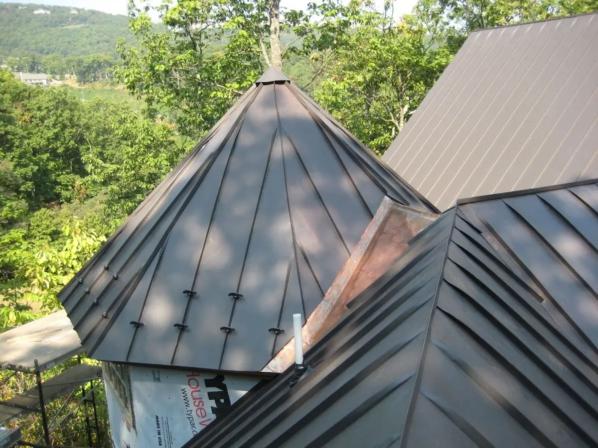 Professional Roof Tarp Installation by Craftsman Roofing in Twin Rocks